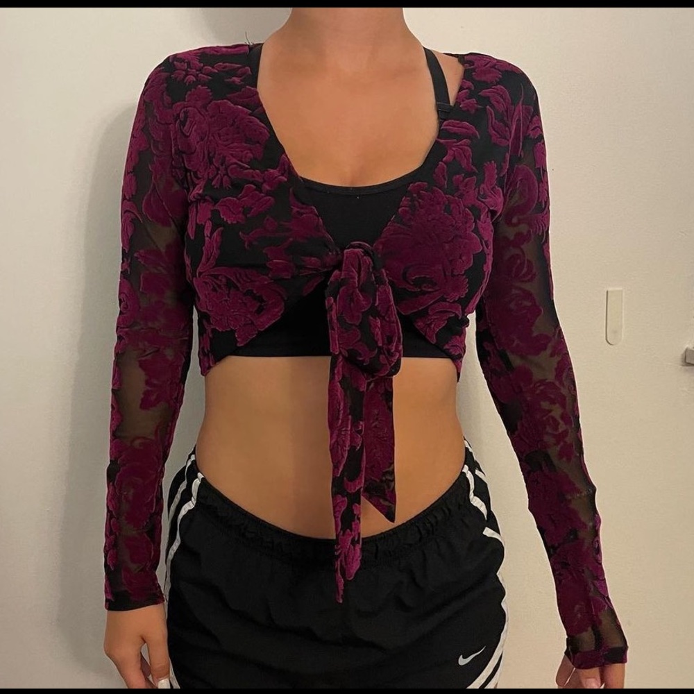 NWT Windsor Tie Crop Top